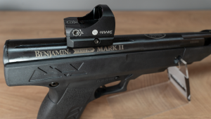 Crosman Benjamin Trail NP Mark II Markings und Hawke 3MOA Reflexvisier