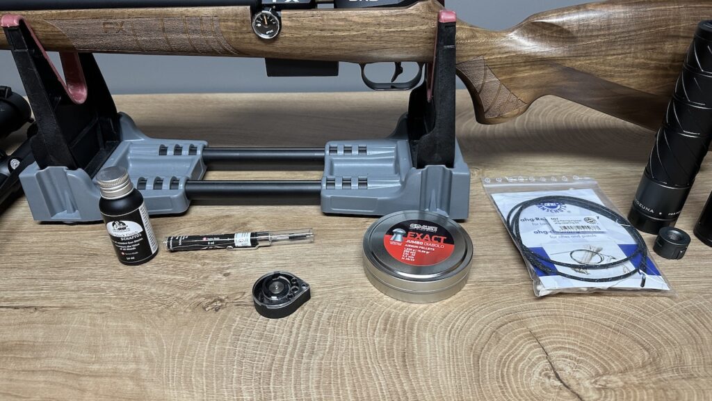 FX DRS Classic Walnuss Waffenpflege und Diabolos