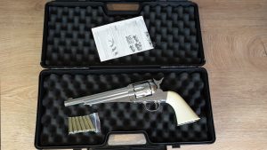 Remington Modell 1875 im Koffer