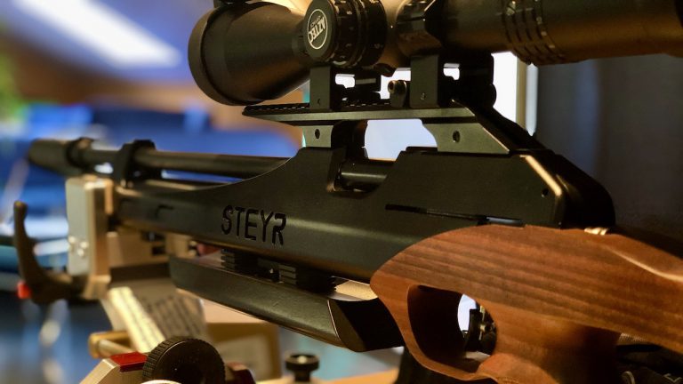 Steyr LG110 HFT Hunting mit Aztec Optics Zielfernrohr